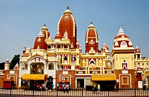Delhi High Court directs Kalkaji Temple administrator to take steps for vacation of shops and unauthorized occupants from temple premises Delhi High Court directs Kalkaji Temple administrator to take steps for vacation of shops and unauthorized occupants from temple premises